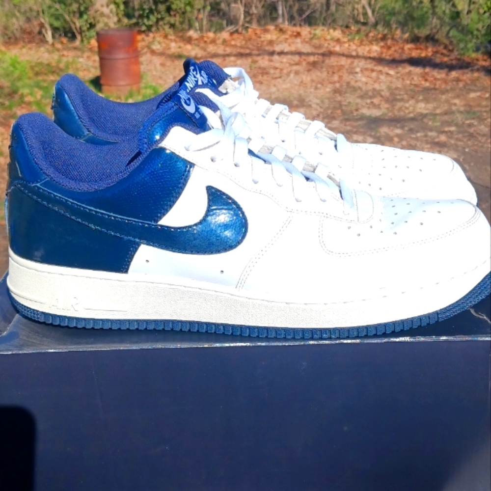 NIKE AIR FORCE 1 PRM MENS SZ 13!!!